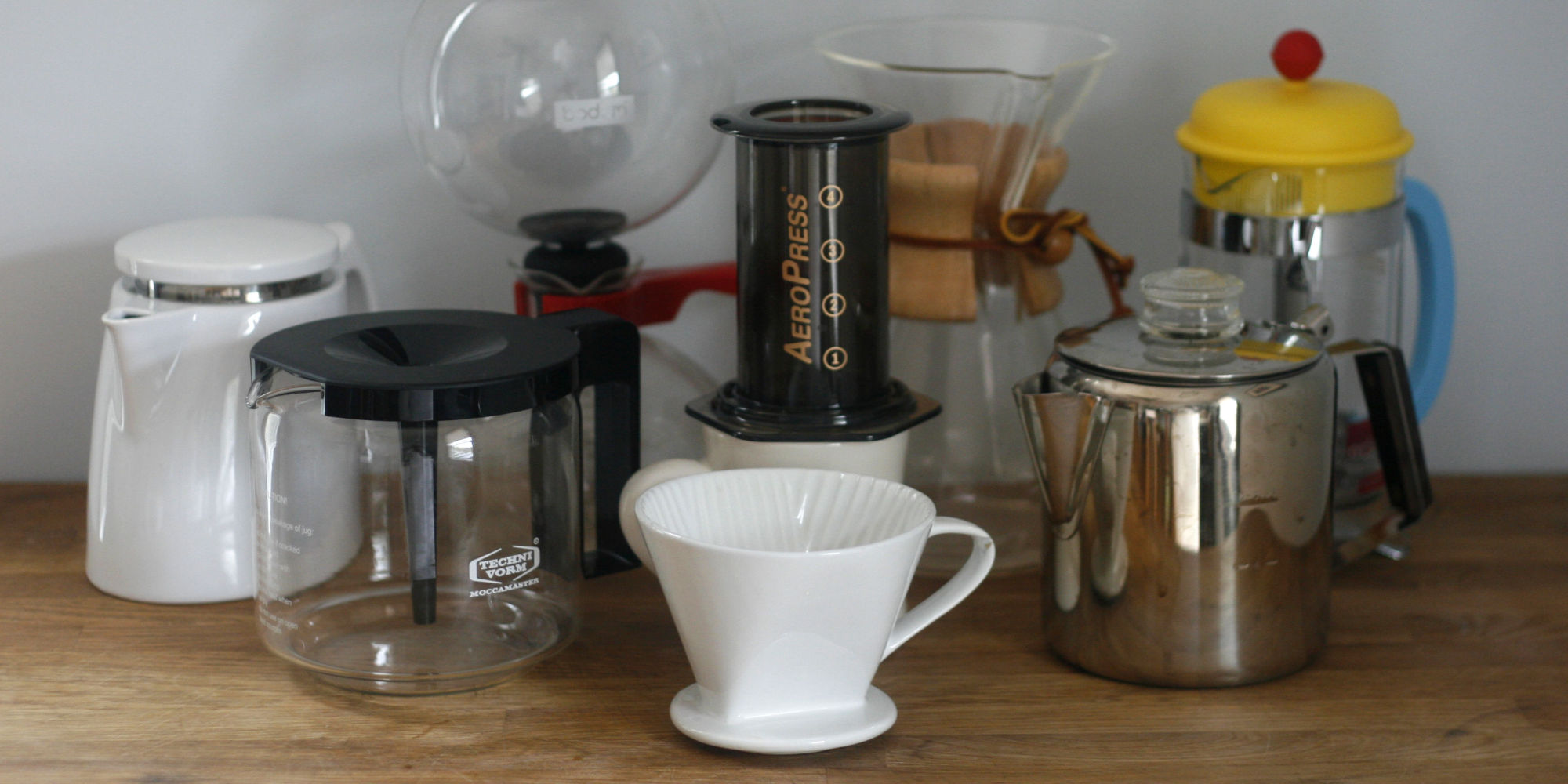Nostalgia CI3BK Iced Coffee Maker and Tea Brewing System, Glass Pitcher, 3 Quart, Black